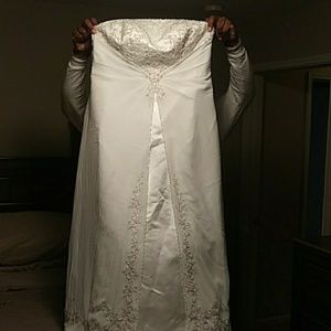 Wedding dress